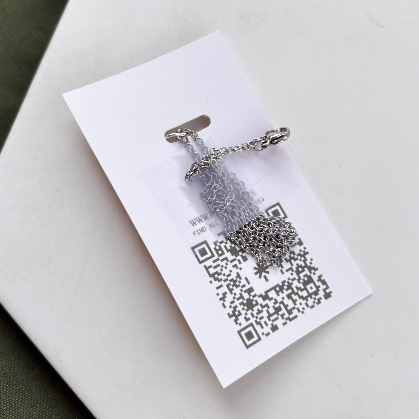 TEARDROP & GEM CHARM NECKLACE