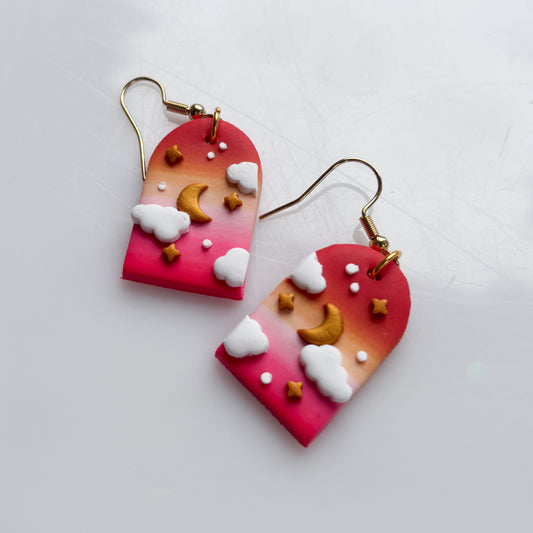 CLOUDY ARCH EARRINGS (LESBIAN FLAG)