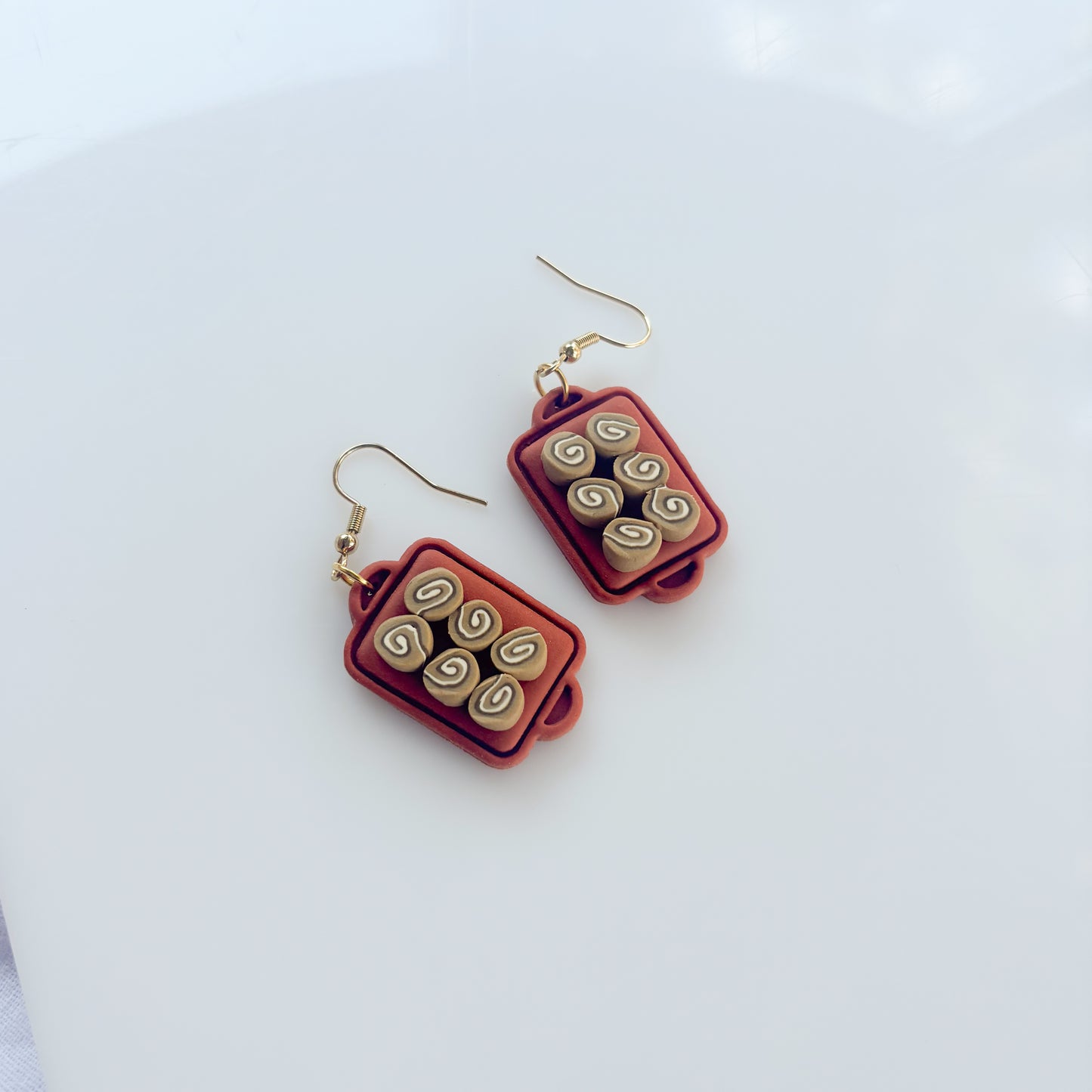 CINNAMON ROLL EARRINGS