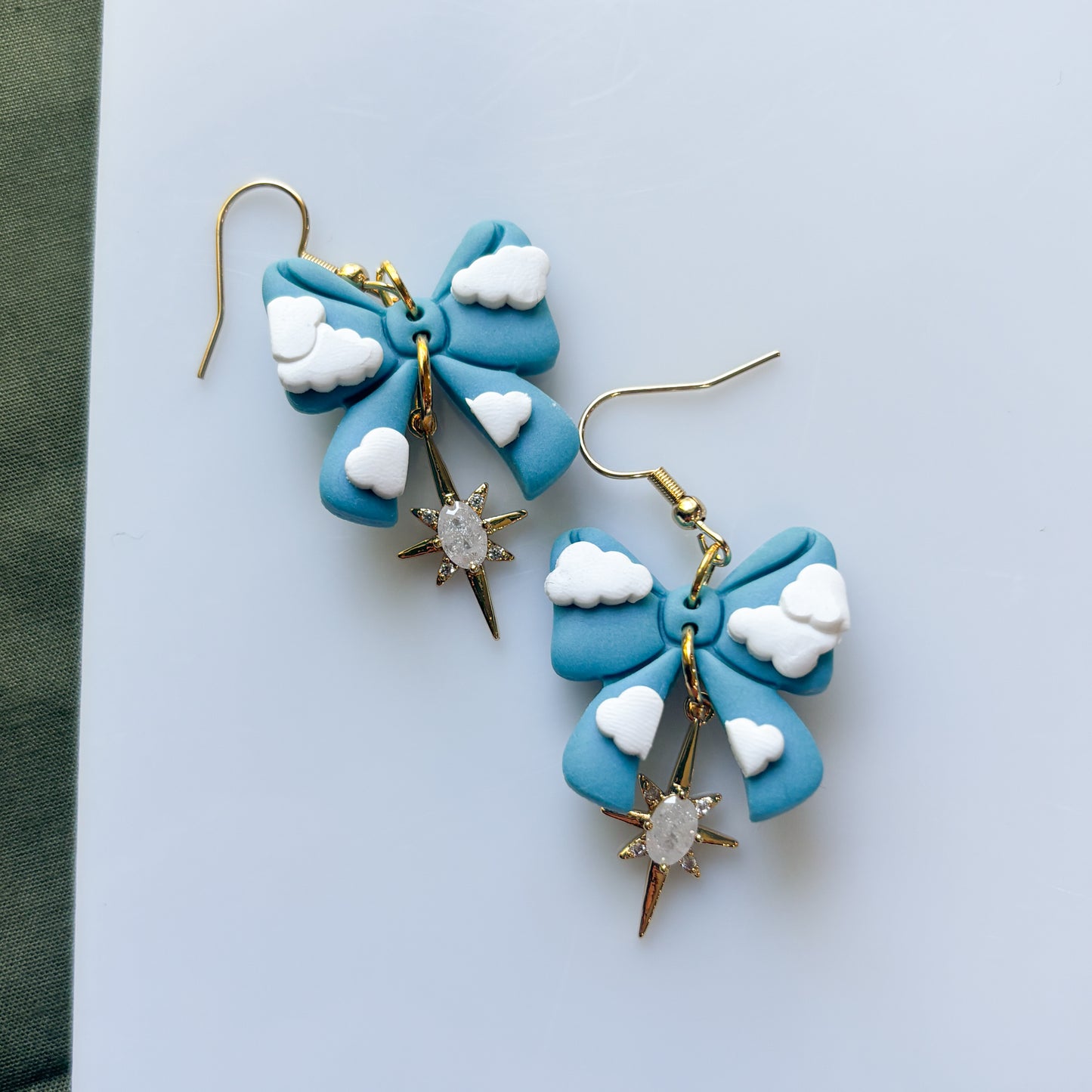 CLOUDY BOW EARRINGS