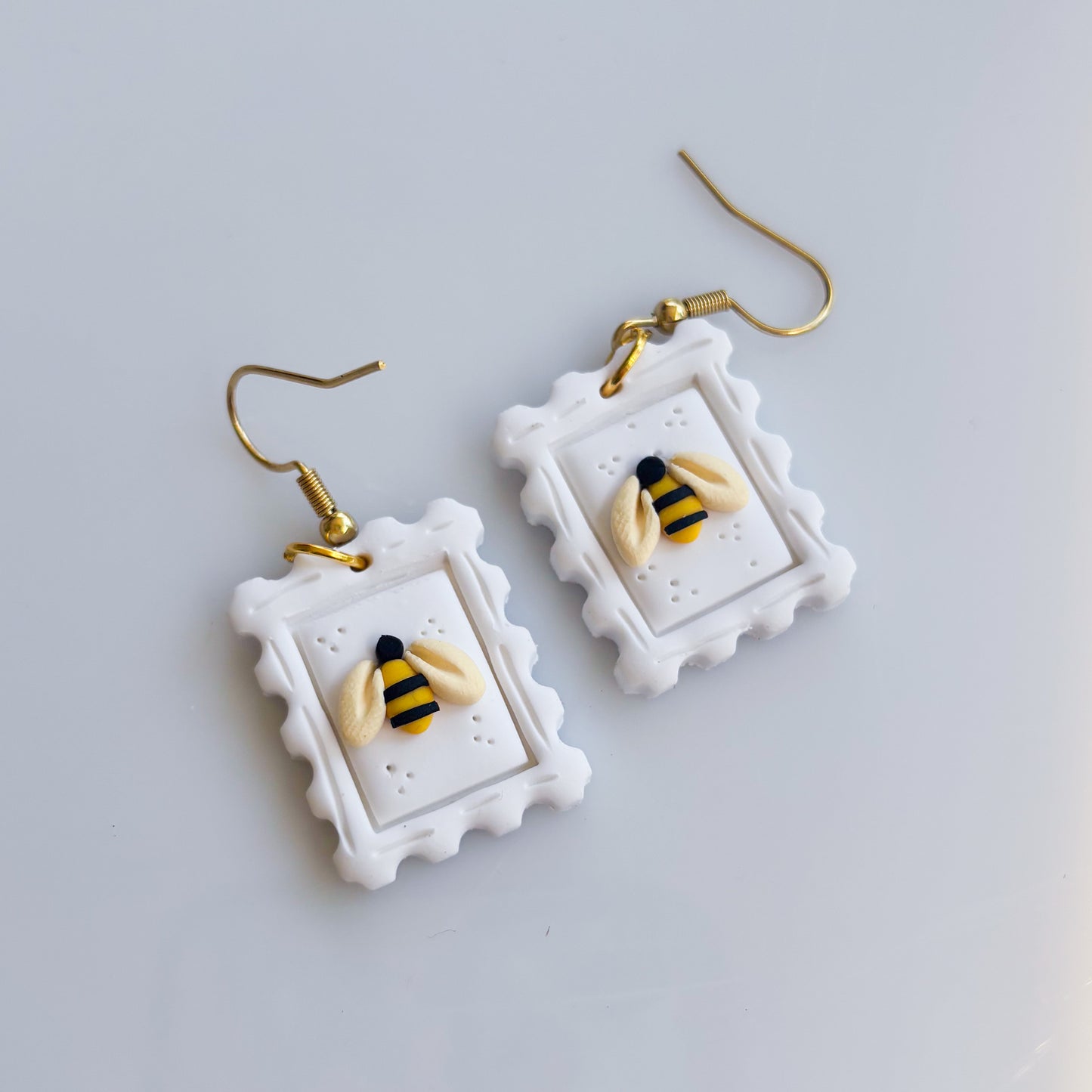 BEE STAMP EARRINGS