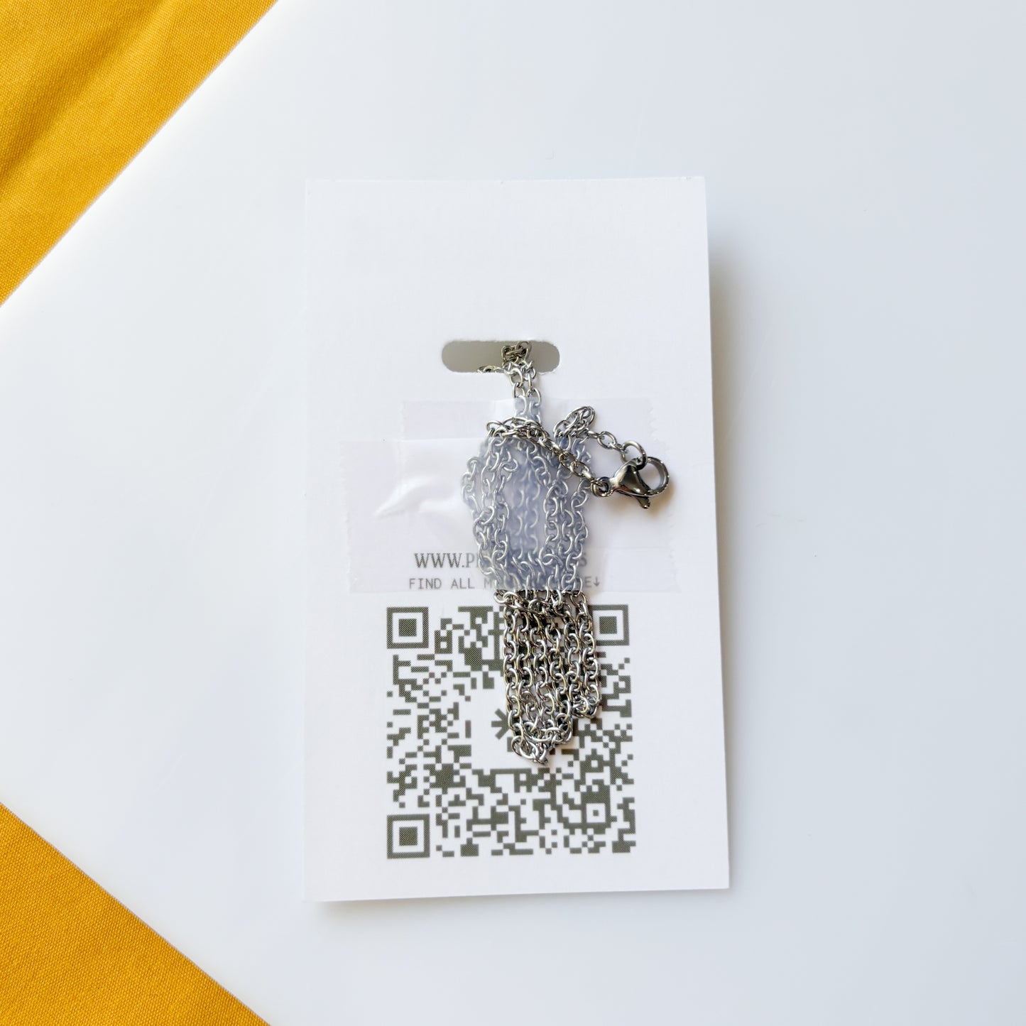 SIMPLE SILVER SPIKE CHARM NECKLACE