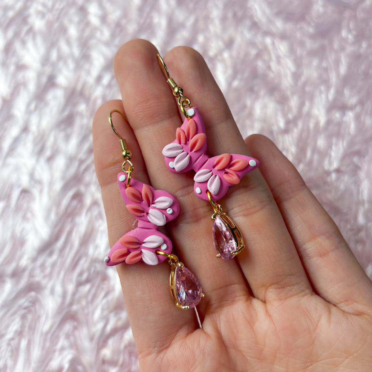 DOLLY PARTON PINK BUTTERFLY EARRINGS