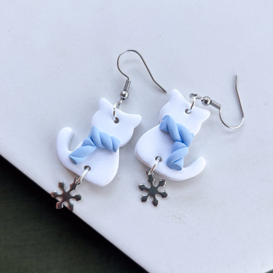 SNOWFLAKE CAT EARRINGS