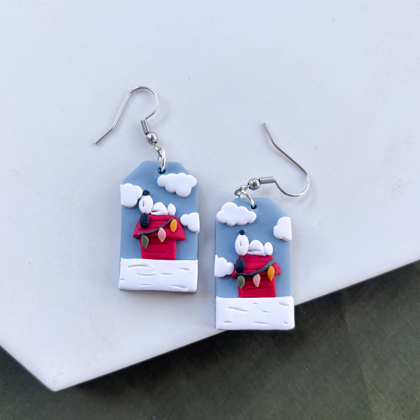 SNOOPY'S CHRISTMAS EARRINGS