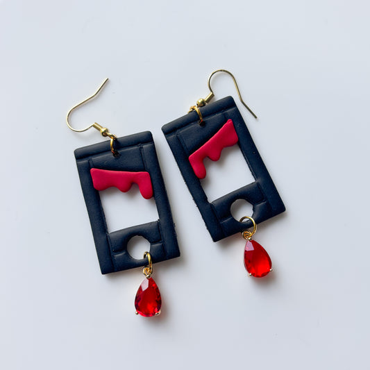 GUILLOTINE EARRINGS