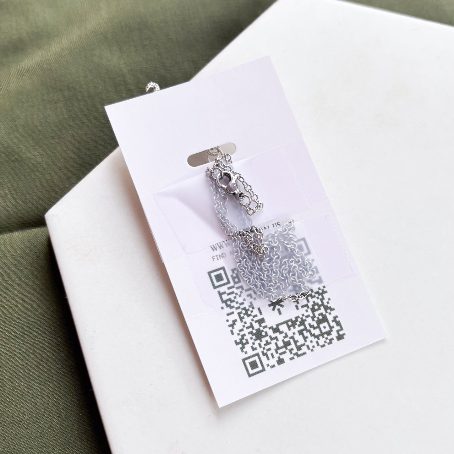 SILVER SNAKE CHARM NECKLACE