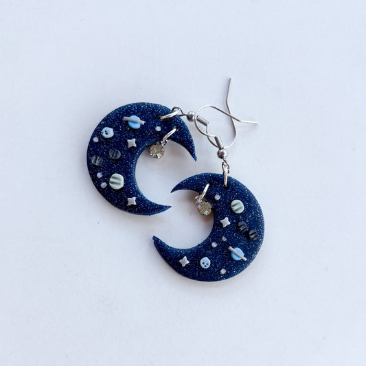 BLUE SPACE MOON EARRINGS (REGULAR)