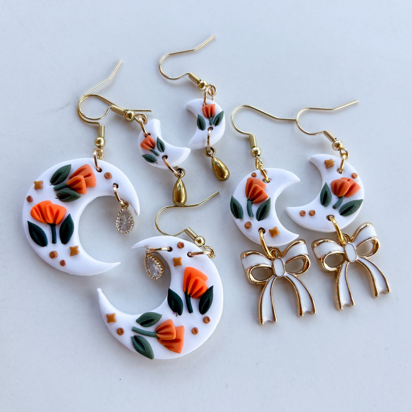 WHITE POPPY MOON EARRINGS (MINI)