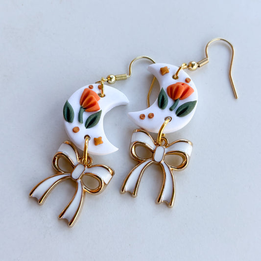 WHITE POPPY MOON EARRINGS (MEDIUM)