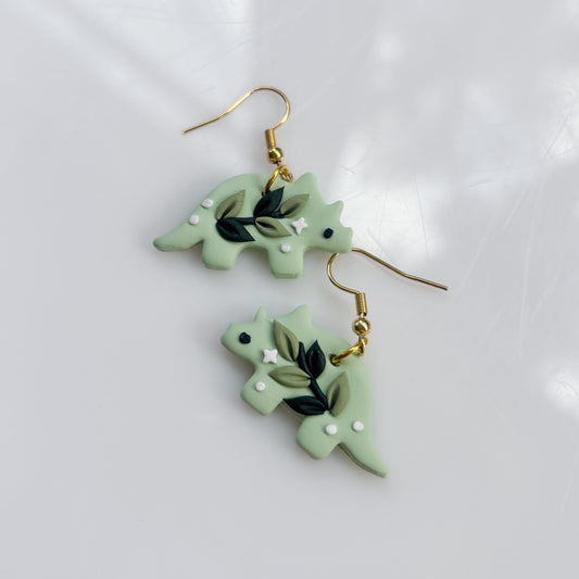 GREEN VINE DINO EARRINGS (TRICERATOPS)