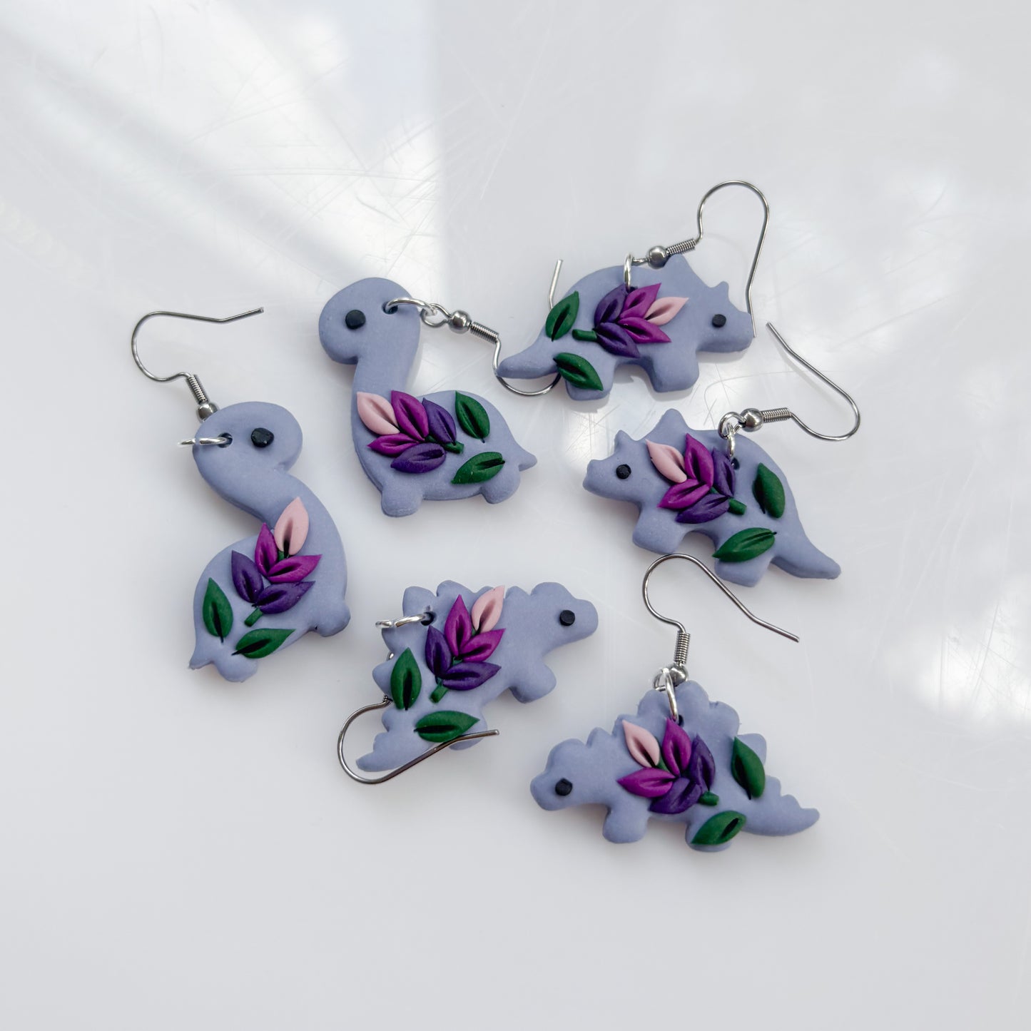 LAVENDER DINO EARRINGS (BRONTO)