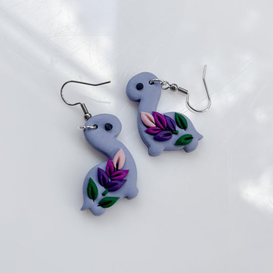 LAVENDER DINO EARRINGS (BRONTO)