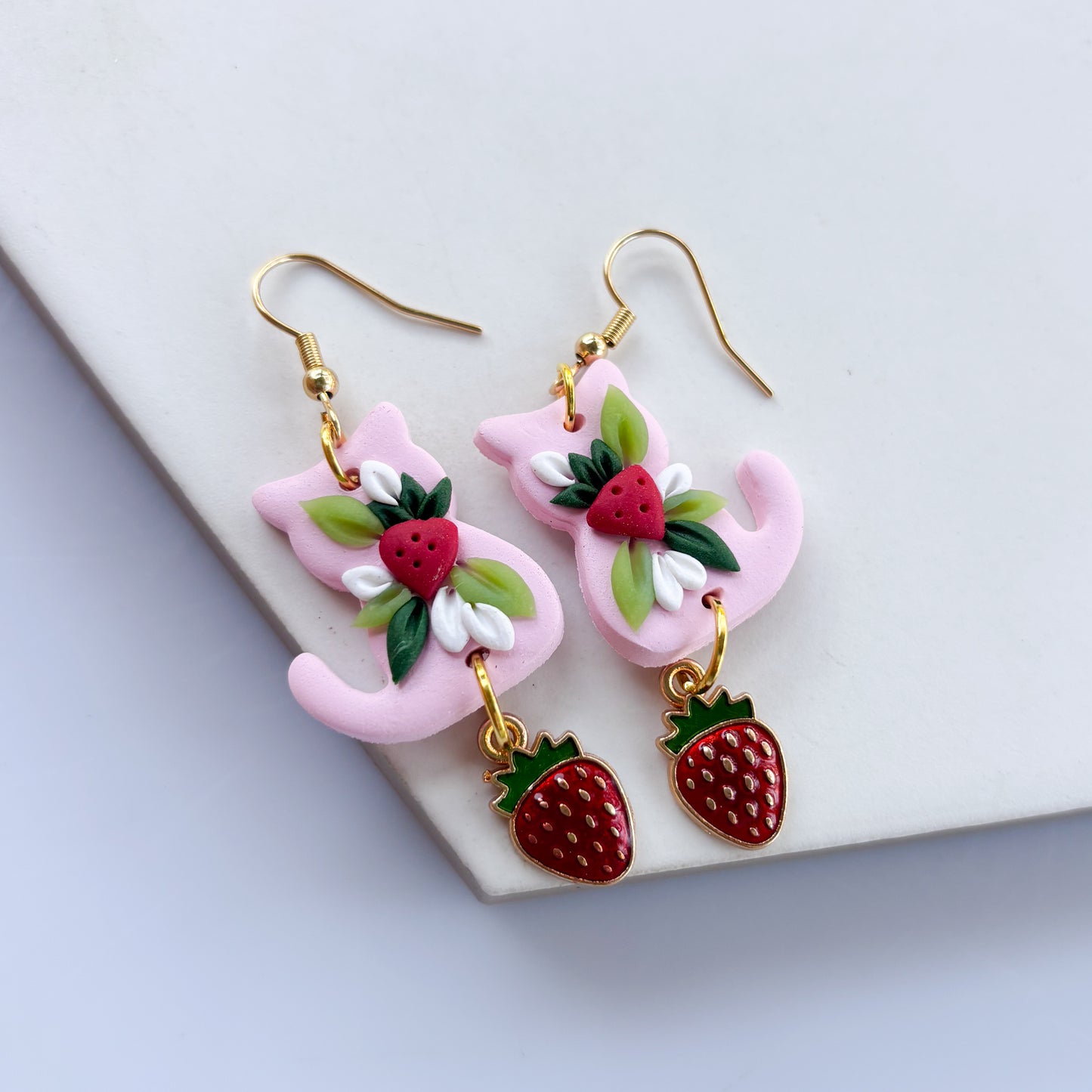 STRAWBERRY CAT EARRINGS