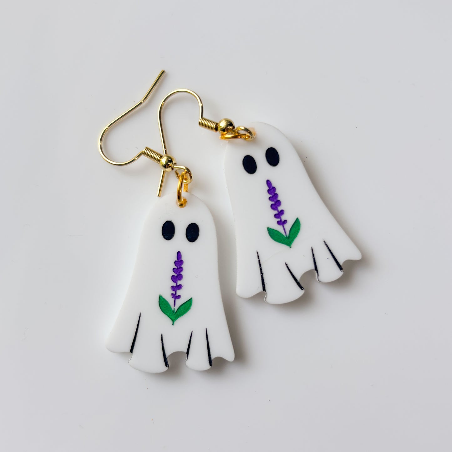 LAVENDER GHOST ACRYLIC EARRINGS