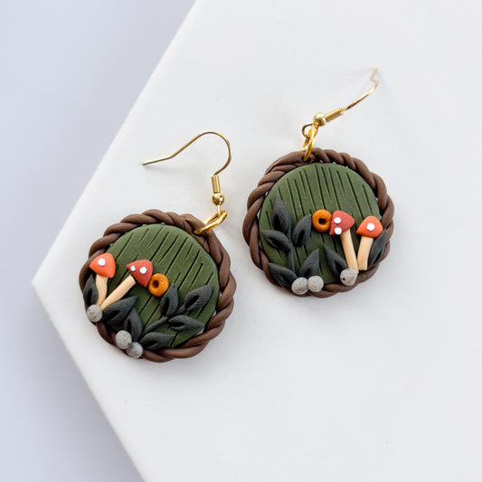 FALL HOBBIT DOOR EARRINGS