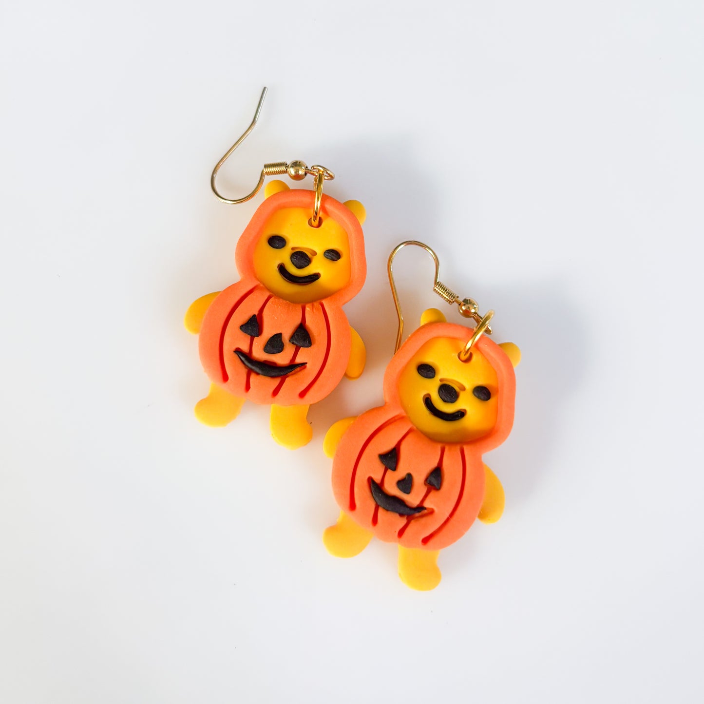 PUMPKIN WINNIE EARRINGS