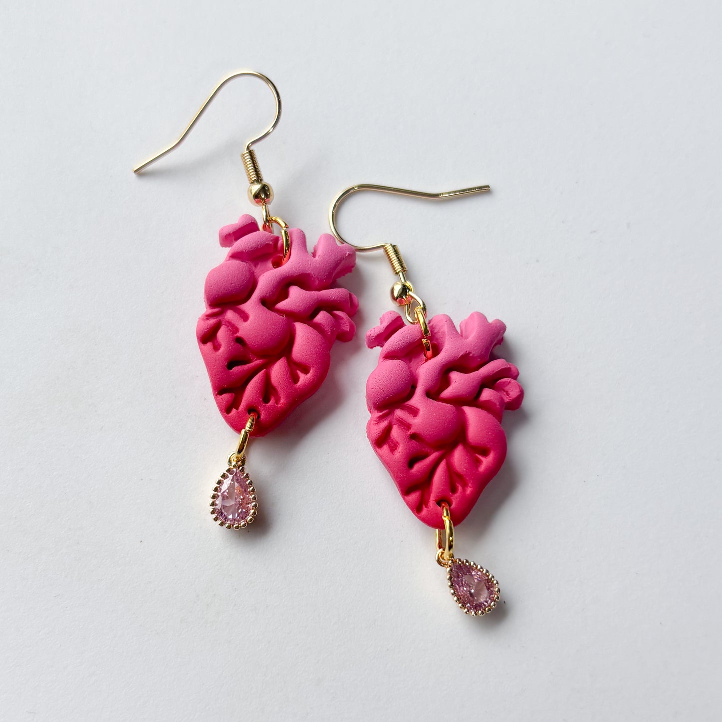 RED/PINK OMBRE ANATOMICAL HEART EARRINGS