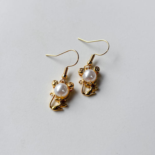MOUSE PEARL CHARM EARRINGS