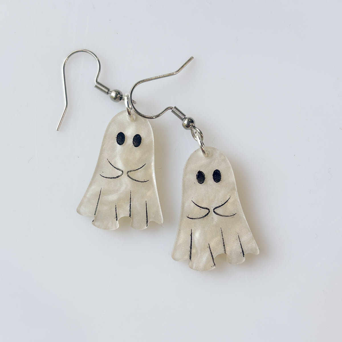 PEARLY GHOST ACRYLIC EARRINGS