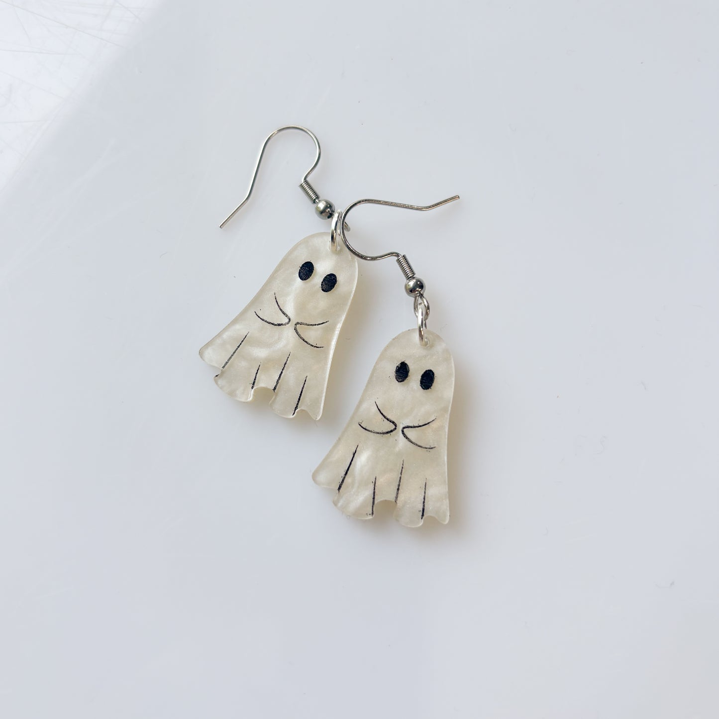 PEARLY GHOST ACRYLIC EARRINGS