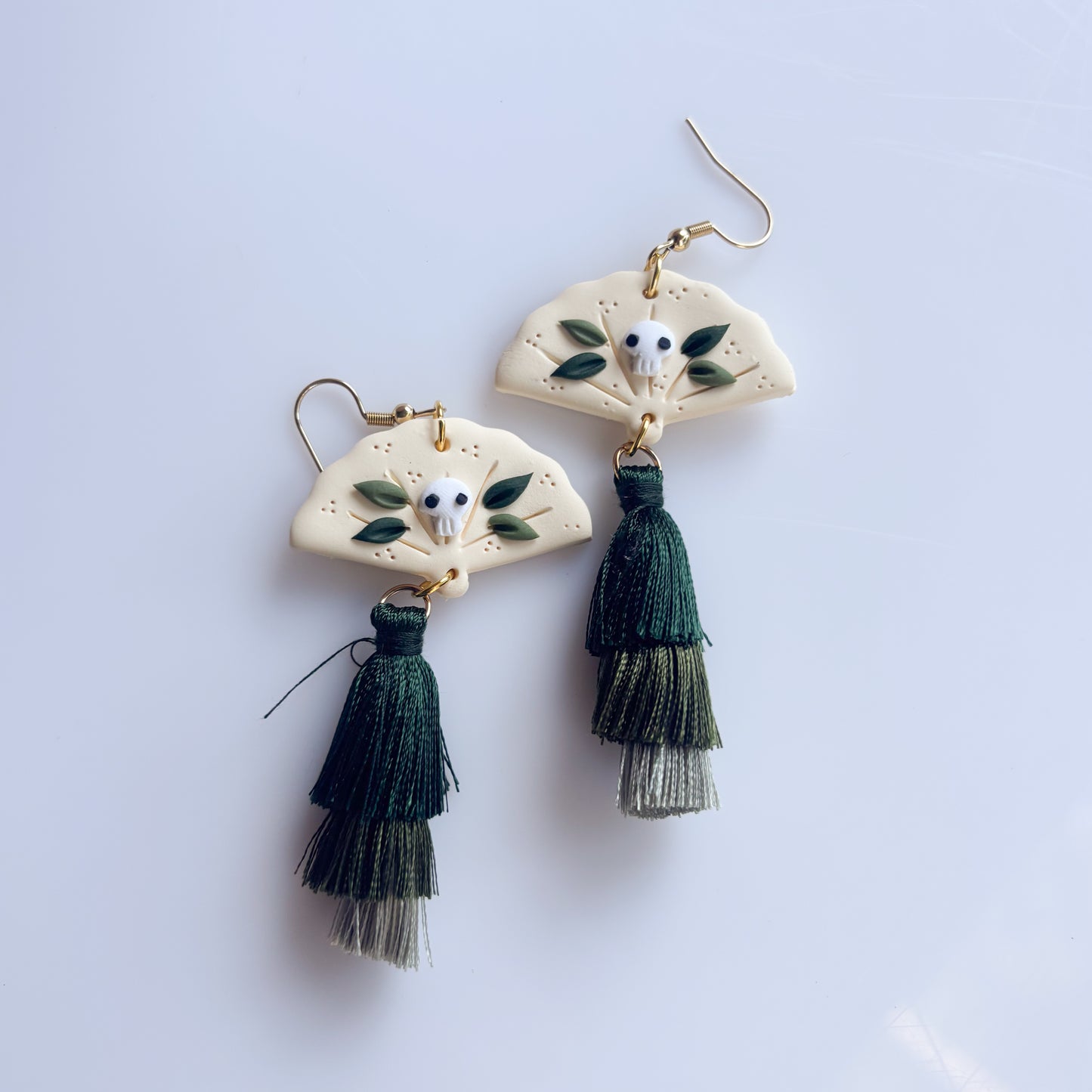 SKULL FAN EARRINGS