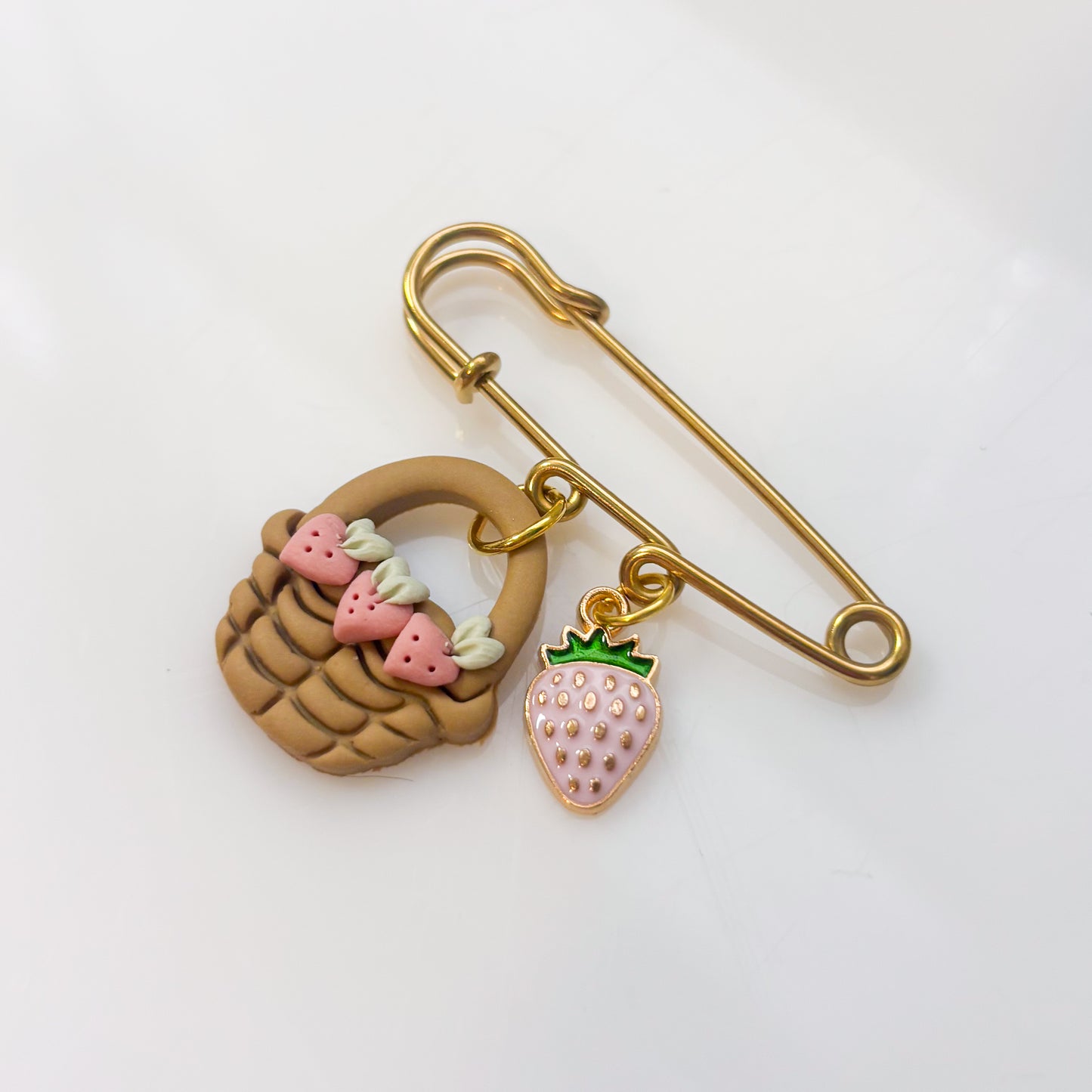 STRAWBERRY BASKET PIN
