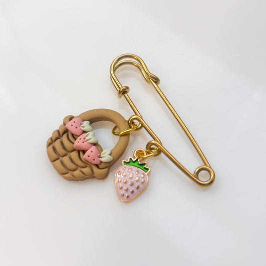 STRAWBERRY BASKET PIN