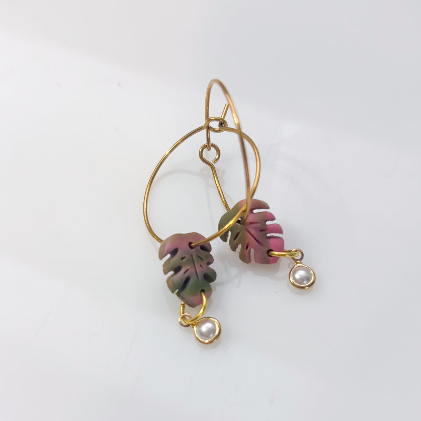 MONSTERA PINK SWIRL HOOPS