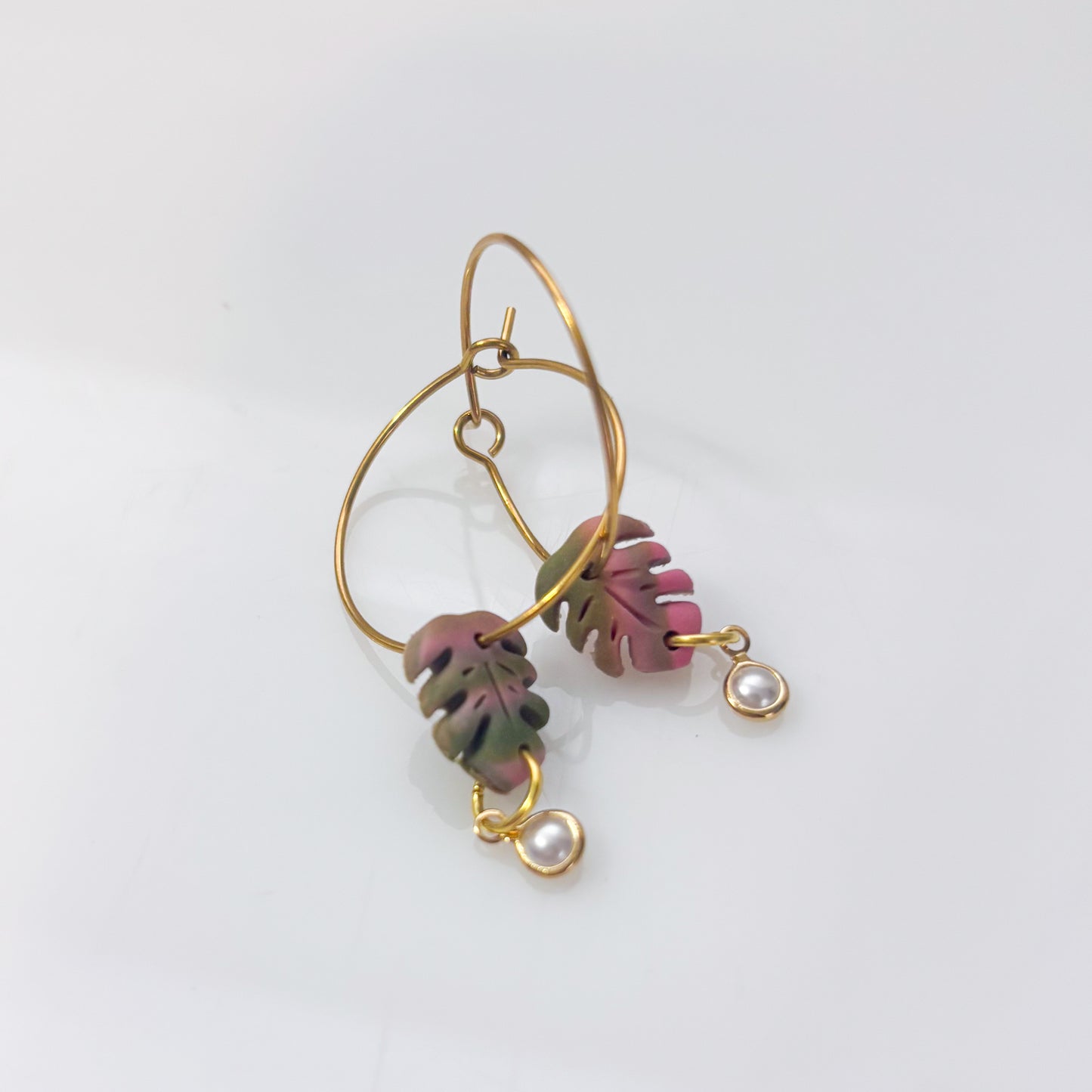 MONSTERA PINK SWIRL HOOPS