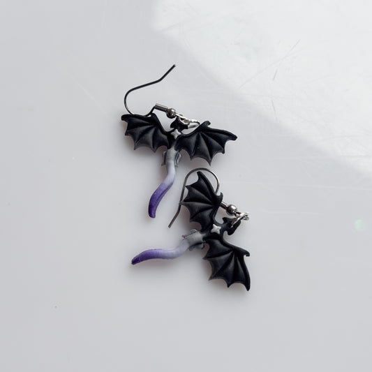 MINI DRAGON EARRINGS (ACE FLAG)