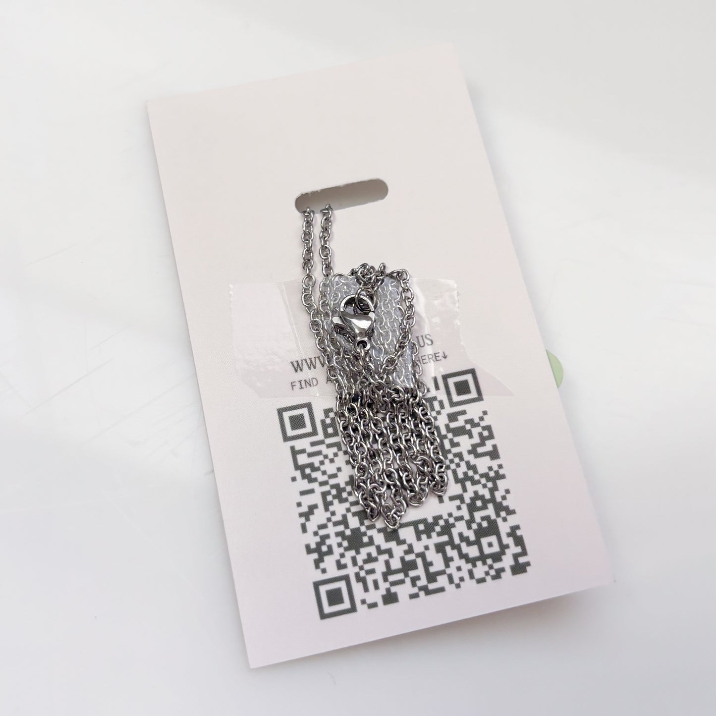 GREEN MUSHROOM DINO NECKLACE (T REX)