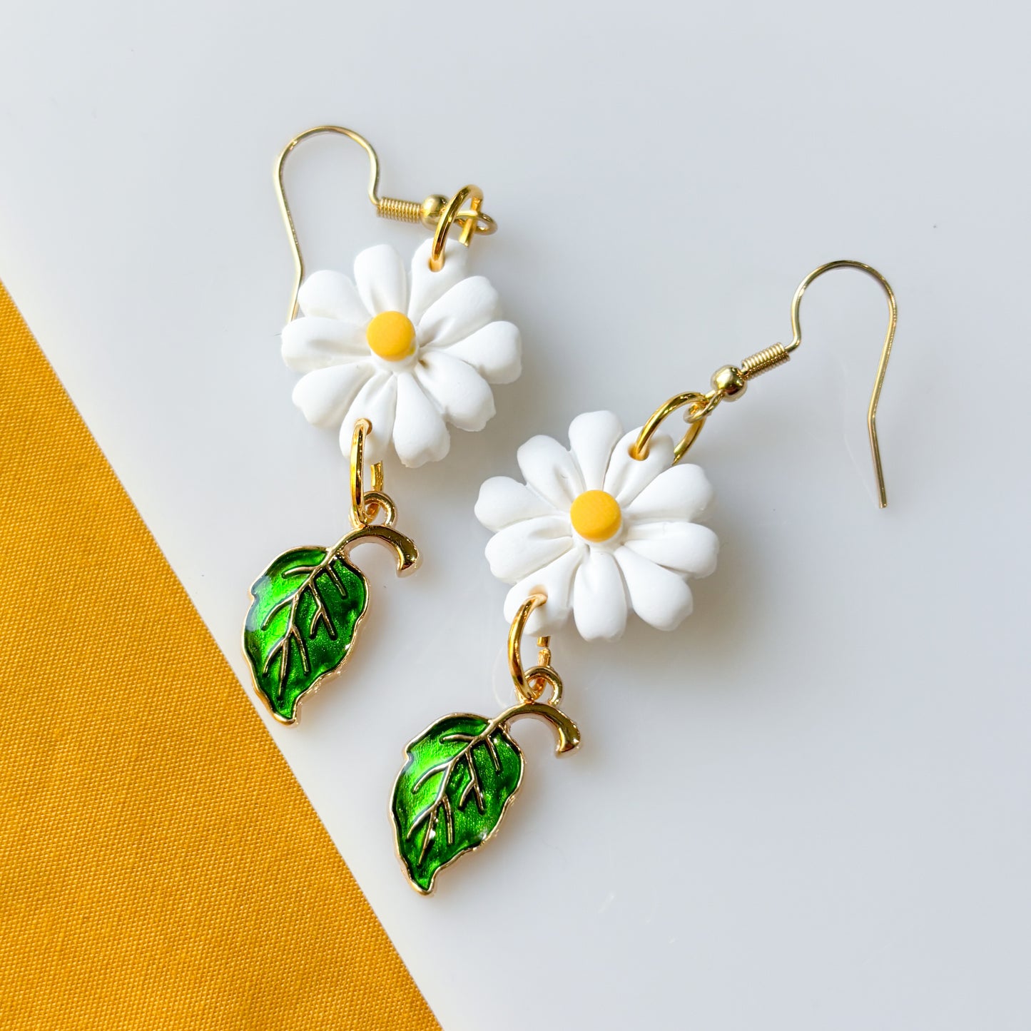 DAISY & LEAF EARRINGS