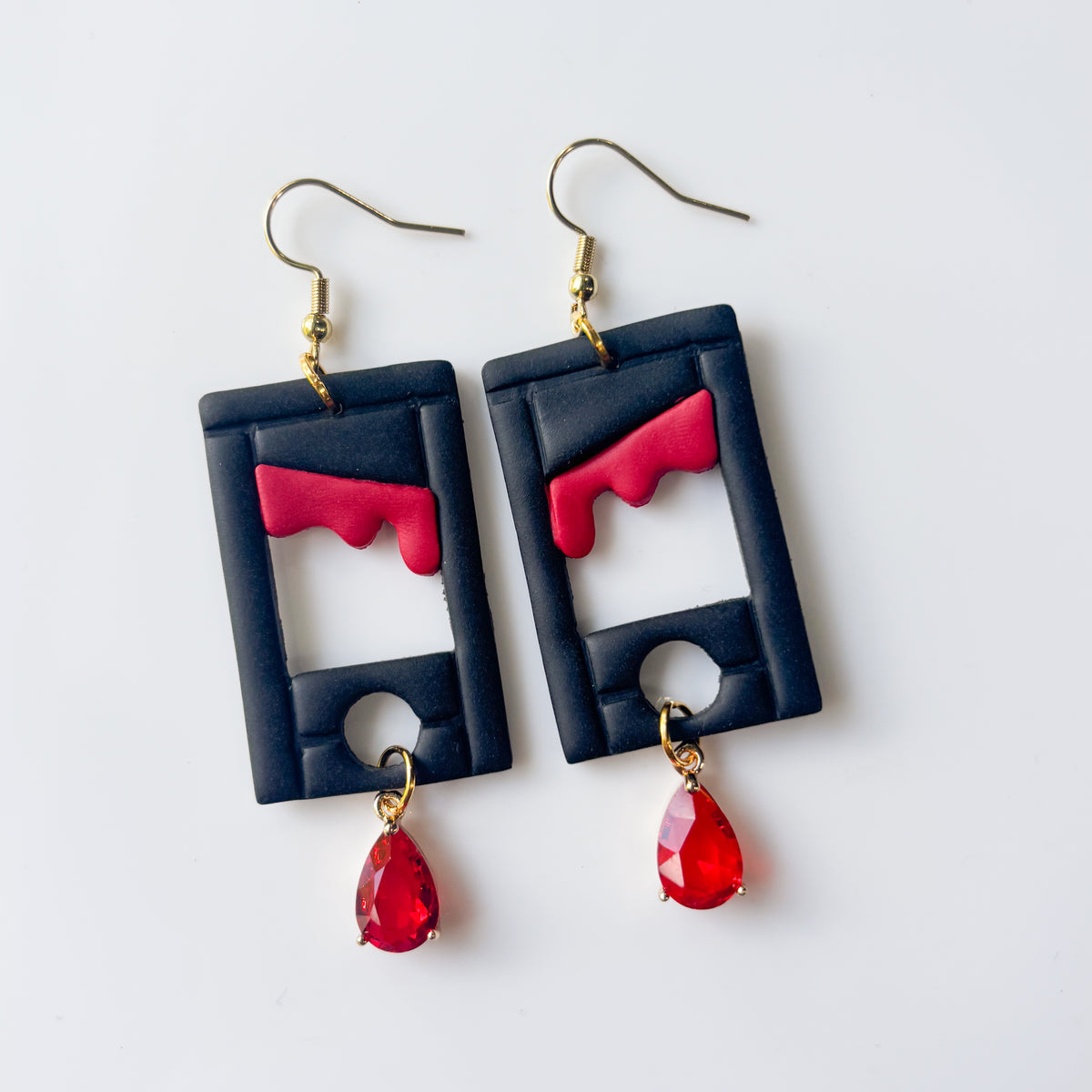 GUILLOTINE EARRINGS