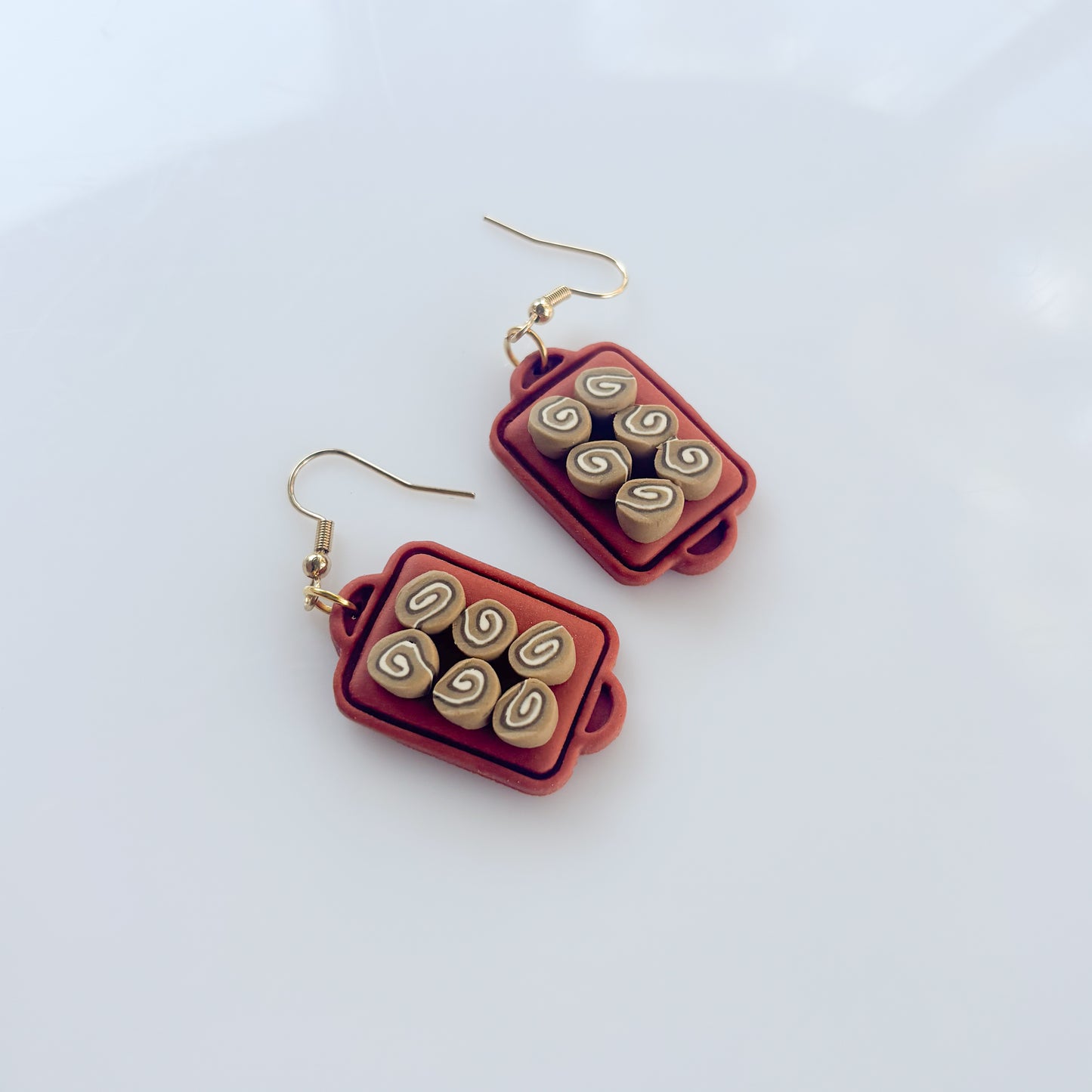 CINNAMON ROLL EARRINGS