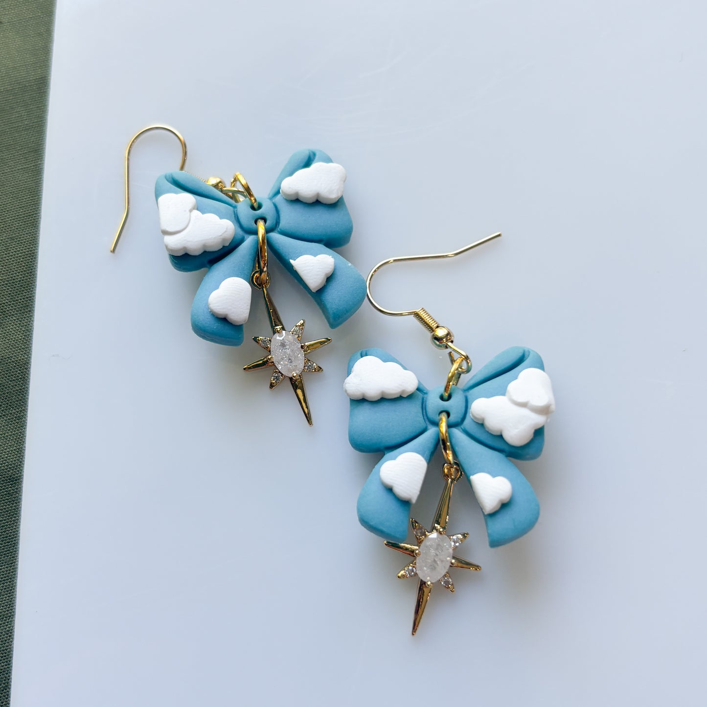 CLOUDY BOW EARRINGS