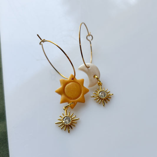 SUN & MOON LITTLE HOOP EARRINGS