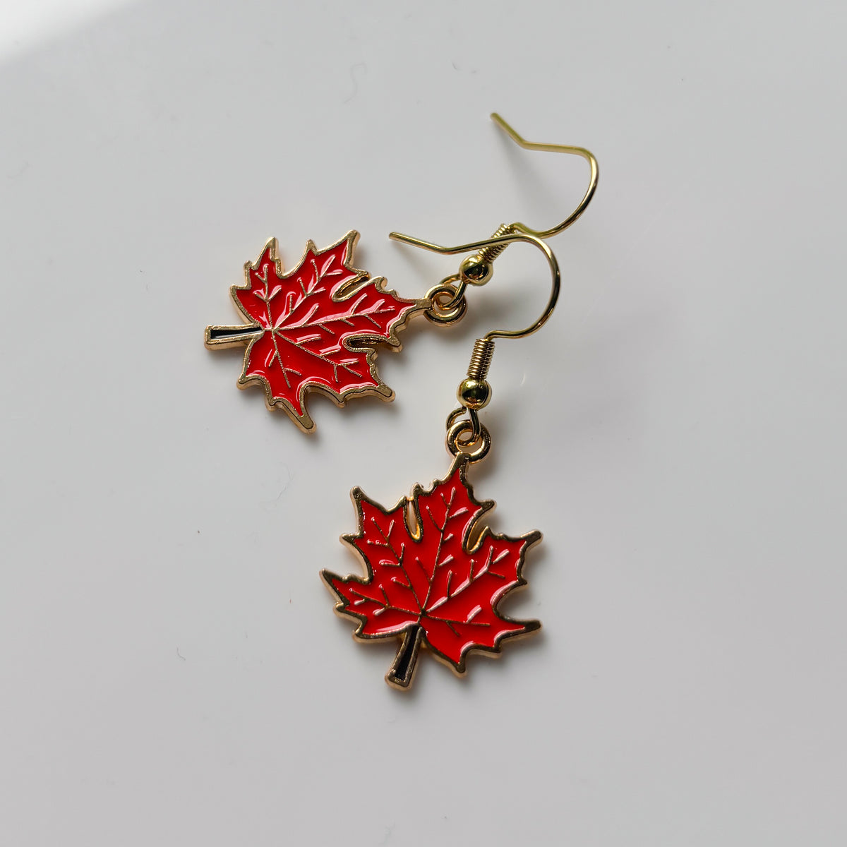 LITTLE AUTUMN LEAF CHARM EARRINGS