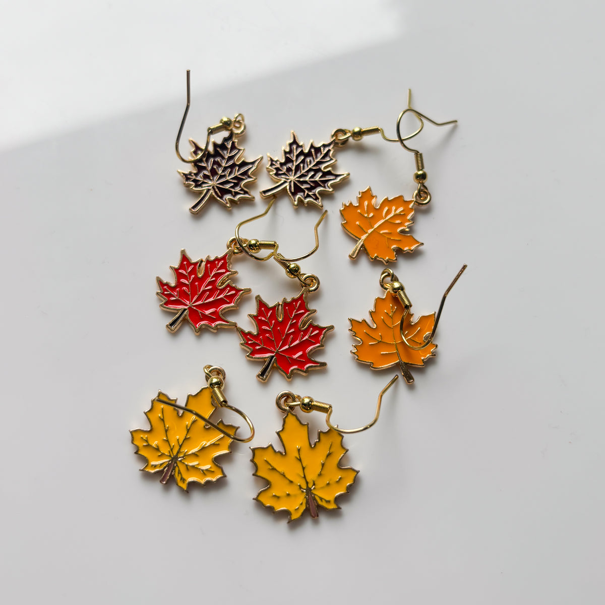 LITTLE AUTUMN LEAF CHARM EARRINGS