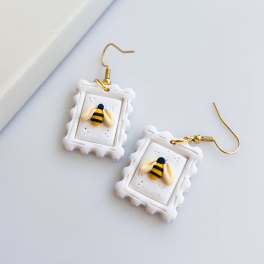 BEE STAMP EARRINGS