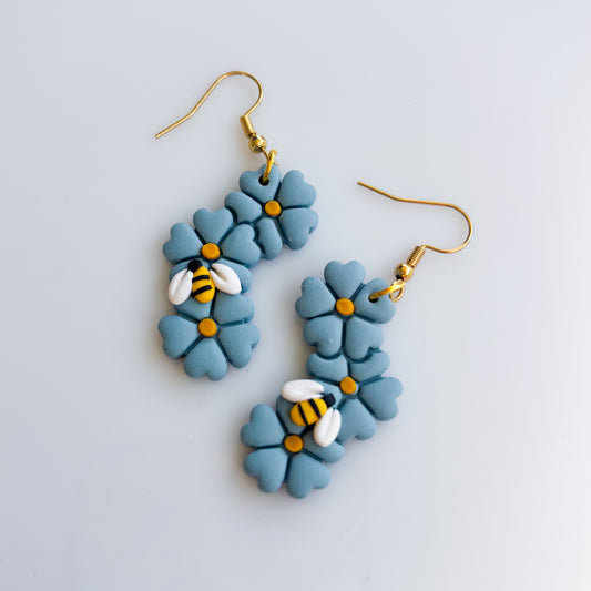 BEE BLUE FLOWER EARRINGS