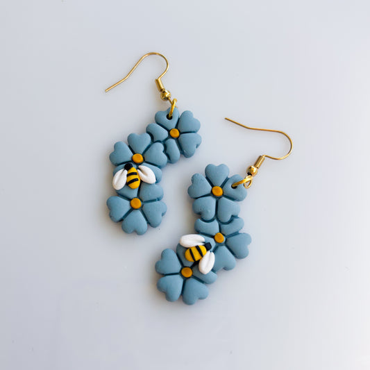 BEE BLUE FLOWER EARRINGS