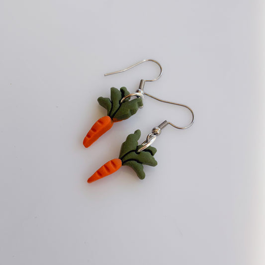 LITTLE CARROT EARRINGS