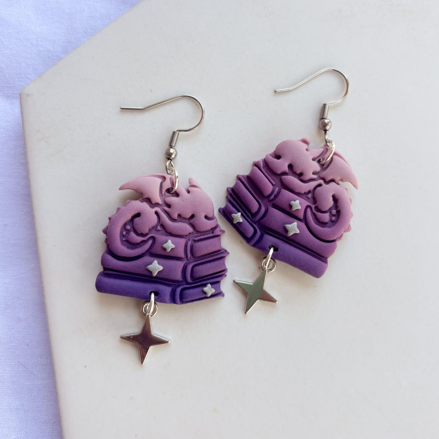 DRAGON ON BOOKS EARRINGS (PURPLE)