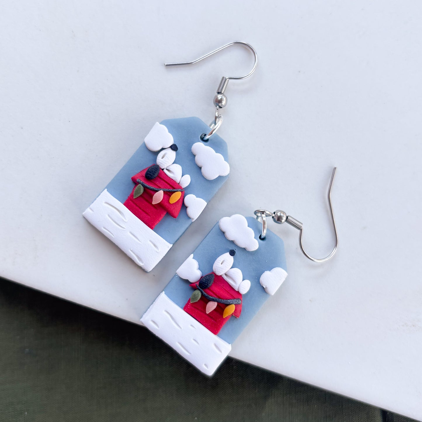 SNOOPY'S CHRISTMAS EARRINGS