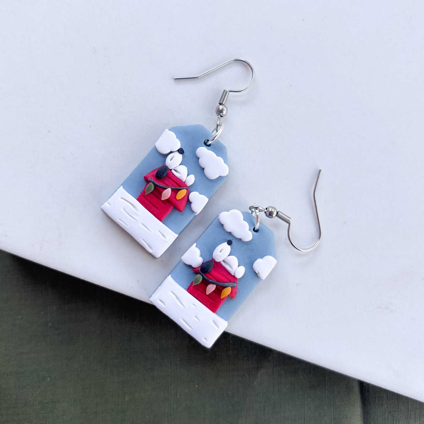 SNOOPY'S CHRISTMAS EARRINGS