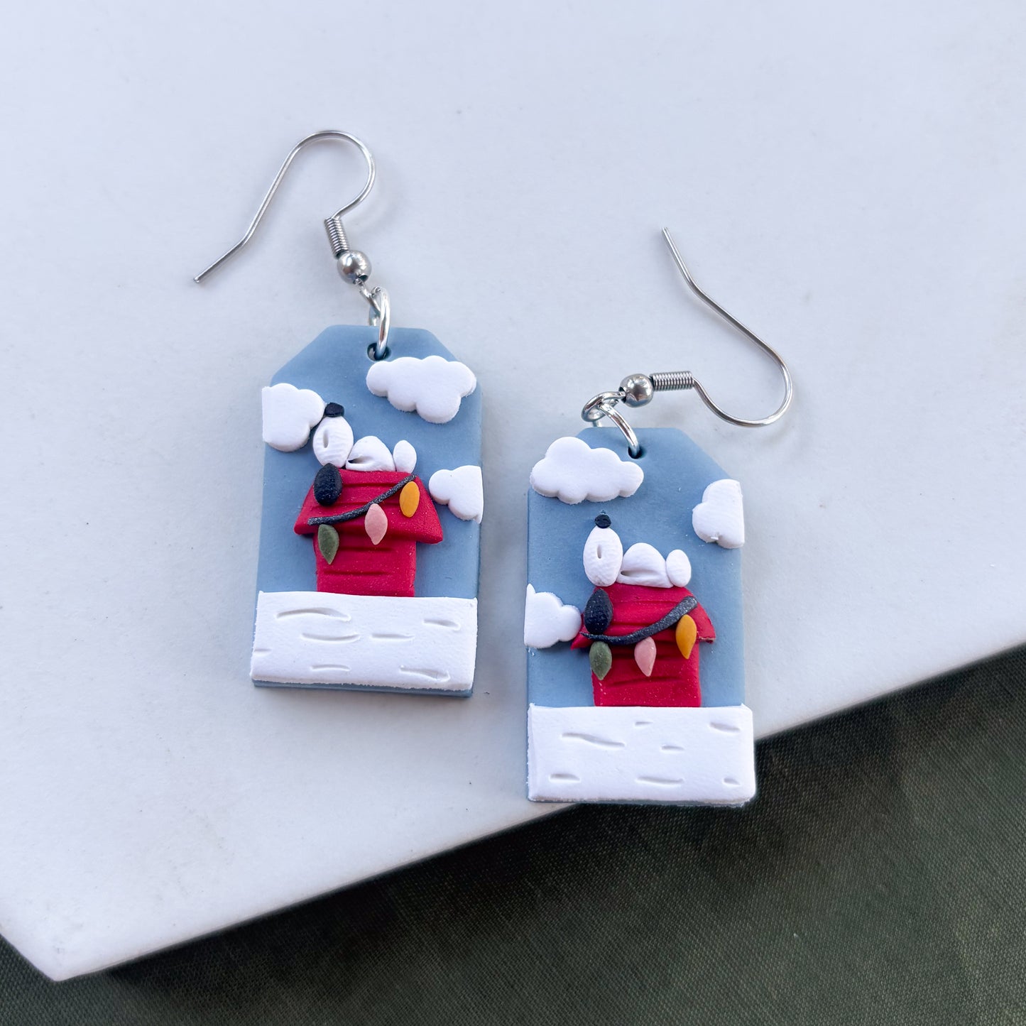 SNOOPY'S CHRISTMAS EARRINGS