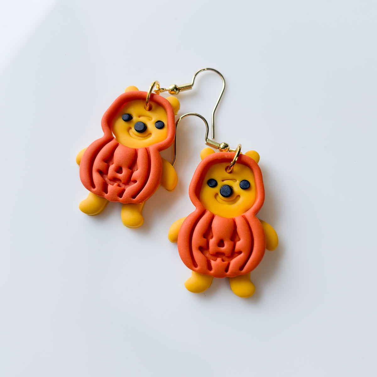 PUMPKIN WINNIE EARRINGS