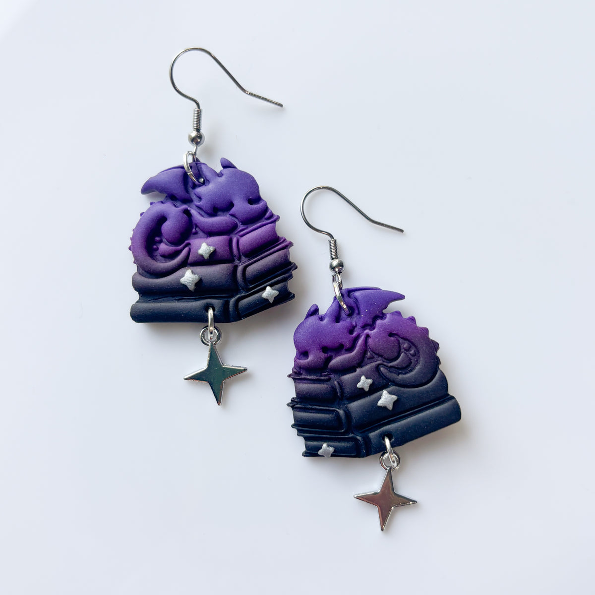 DRAGONS ON BOOKS EARRINGS (PURPLE)