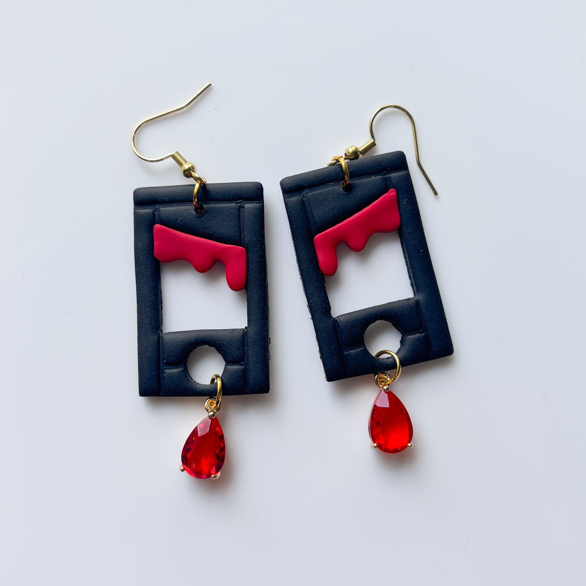 GUILLOTINE EARRINGS